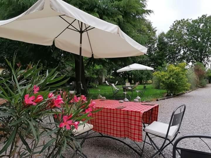 Agriturismo Le Oche Selvatiche Lauzacco Exterior foto