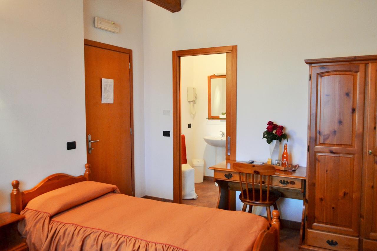Agriturismo Le Oche Selvatiche Lauzacco Exterior foto